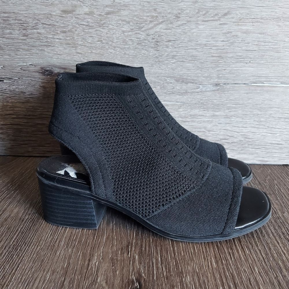 Steve Madden Black Knit Peep-Toe Block Heel Sandals